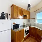 Roca Fornells, Vistas Al Mar En F76 Fornells (Menorca)