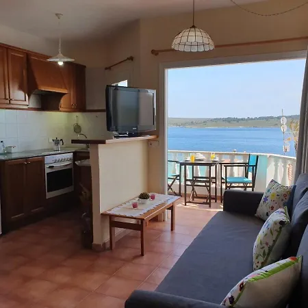 F76. Vistas Al Mar En Fornells! 아파트